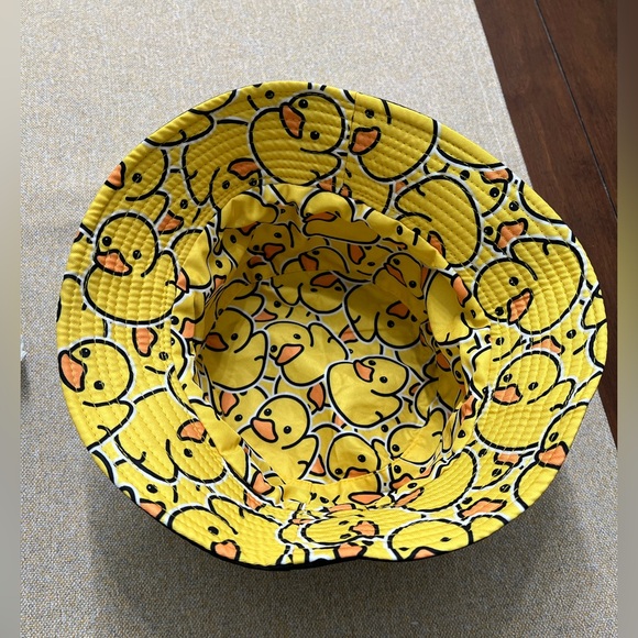 ❤️ Reversible Bucket Hat with Ducks - Picture 9 of 9